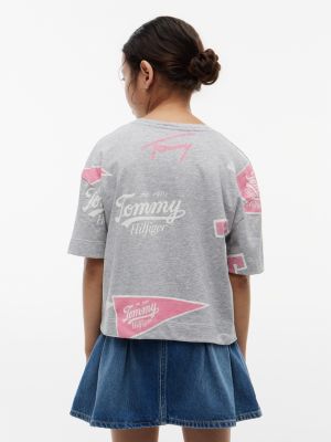 Детские футболки Tommy Hilfiger Kids' Allover Varsity Logo T-Shirt — фото 4