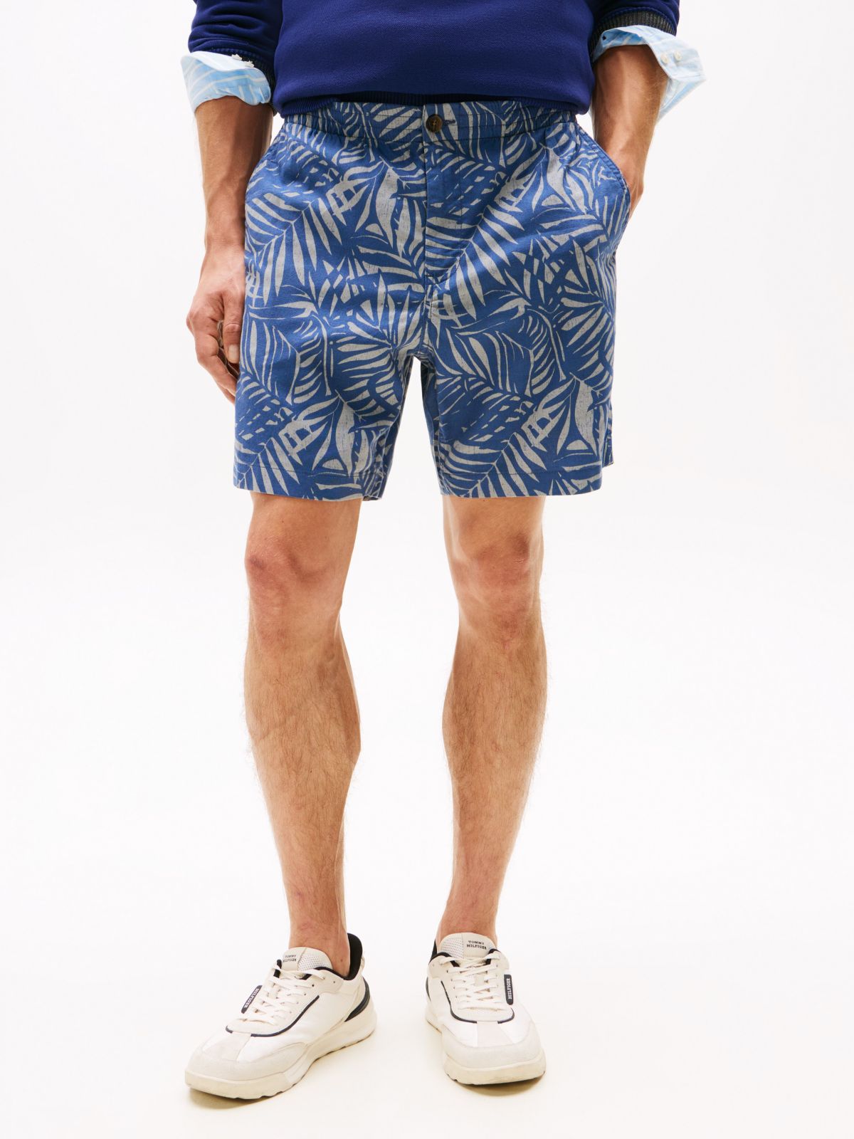 7" Palm Print Stretch Cotton-Linen Short — Faded Indigo