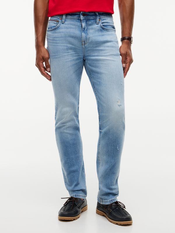Lightweight Stretch Slim Jean — Light Wash