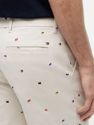 Мужские брюки Tommy Hilfiger Regular Fit 9" Sailing Flag Print Short — фото 3