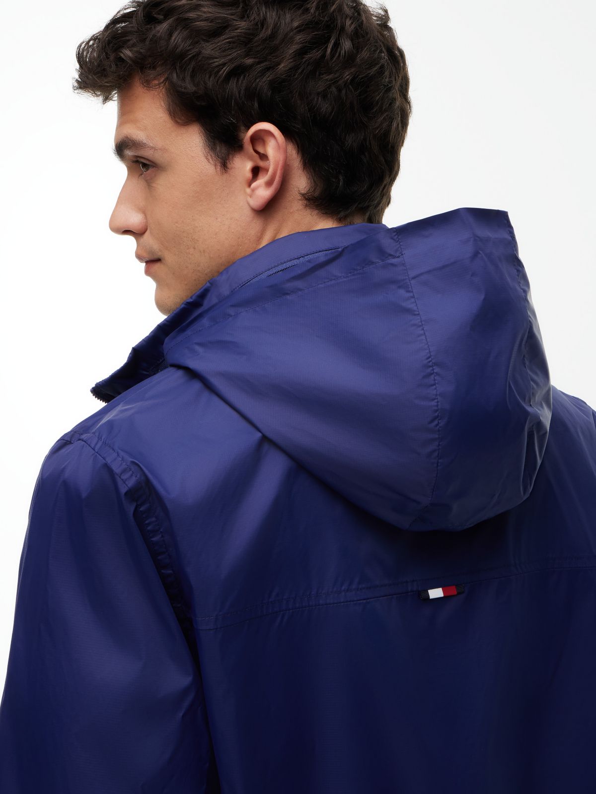 Water-Repellent Ripstop Windbreaker — Navy