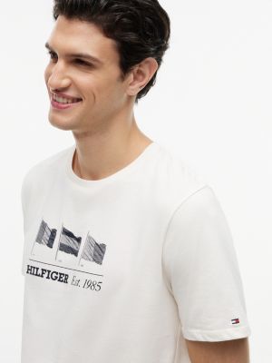 Мужские футболки Tommy Hilfiger Hilfiger Multi-Flag Logo T-Shirt — фото 3
