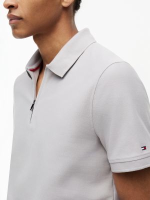 Мужские топы Tommy Hilfiger Regular Fit Quarter-Zip Wicking Polo — фото 3