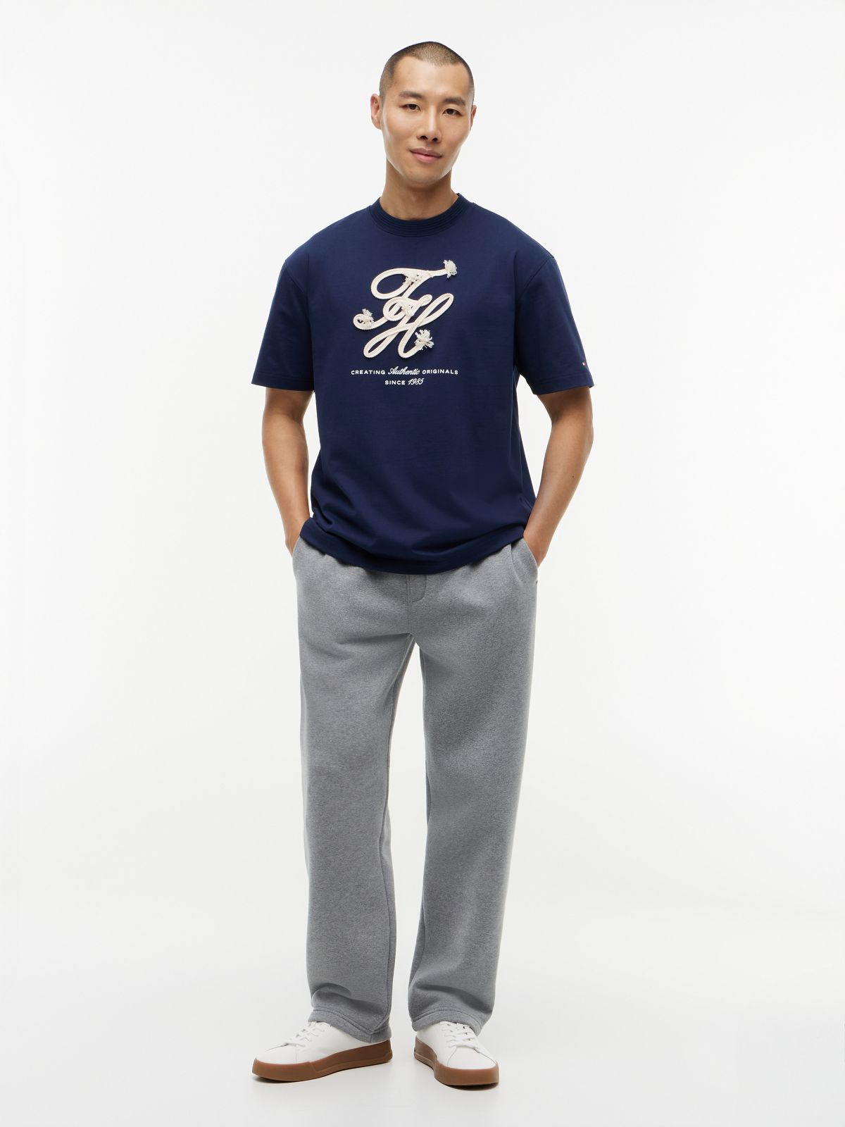 Relaxed Brushed-Back Fleece Sweatpant — Grey