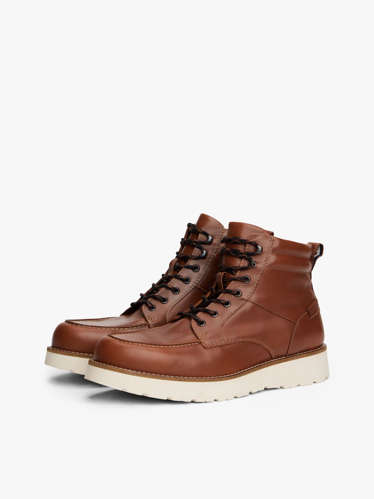 Leather Lace-Up Boot — Winter Cognac