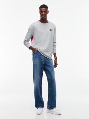 Мужская футболка Tommy Hilfiger Long-Sleeve Back Flag Logo, цвет: Серый меланжевый — фото 2