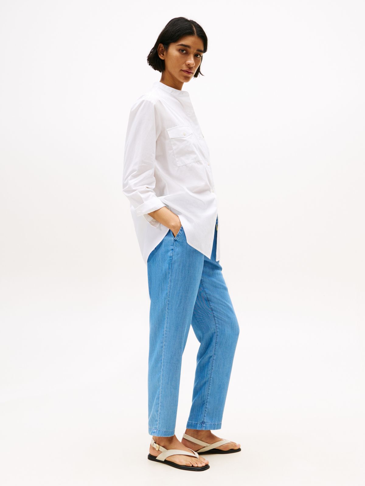 Lightweight Jogger Pant — Light Wash
