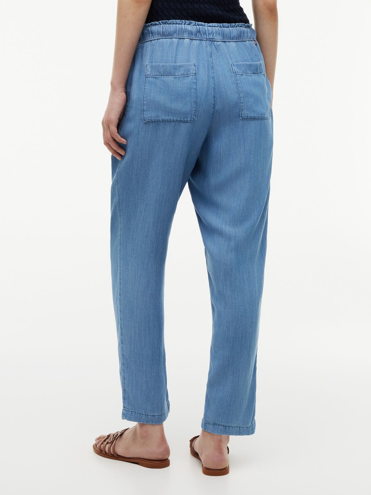 Lightweight Jogger Pant — Light Wash