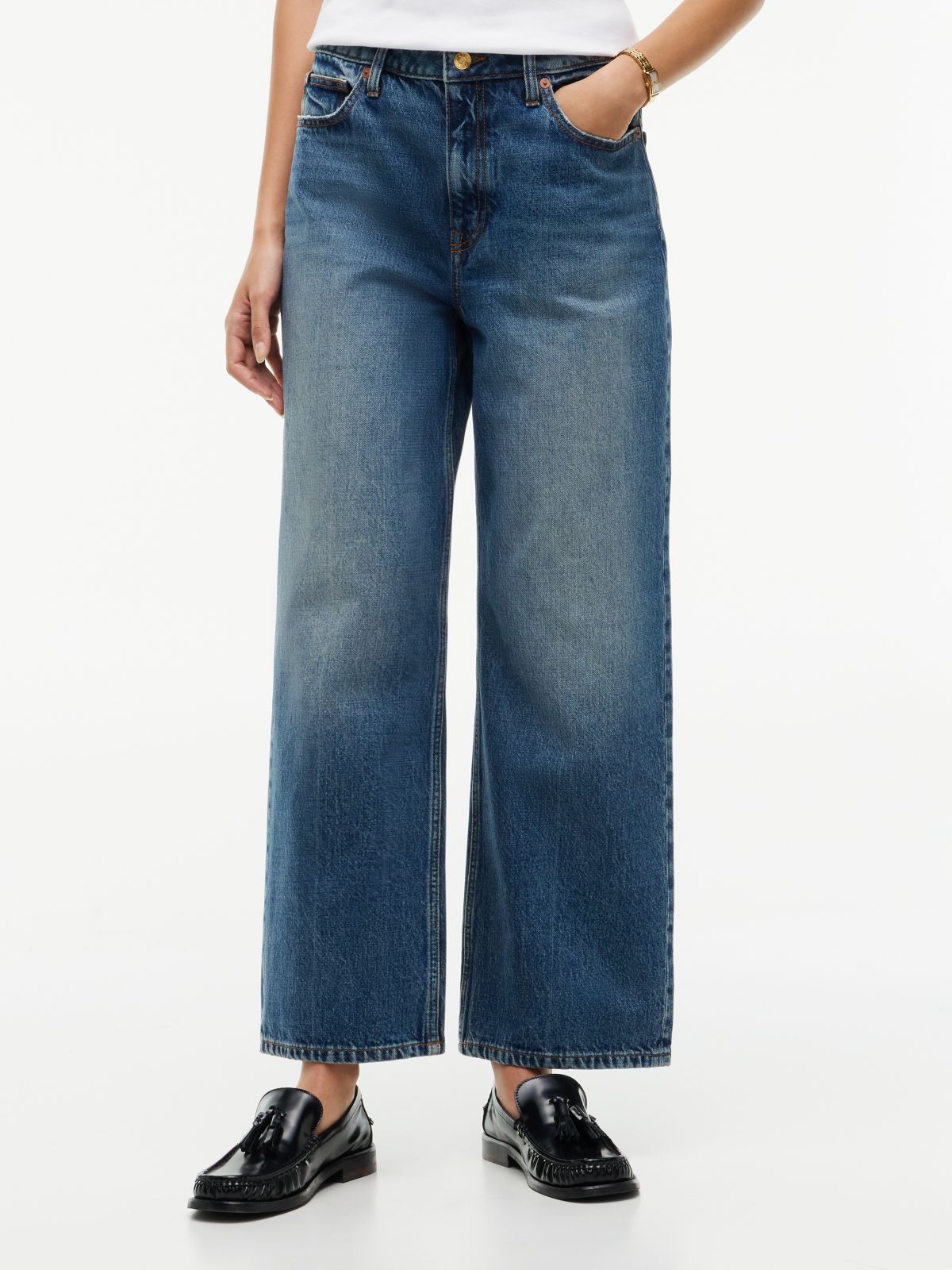 High-Rise Modern Wide Leg Jean — Medium Wash