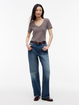 Женская футболка Tommy Hilfiger V-Neck Striped Favorite, цвет: Коричневый / Тёмно-синий полосатый — фото 2
