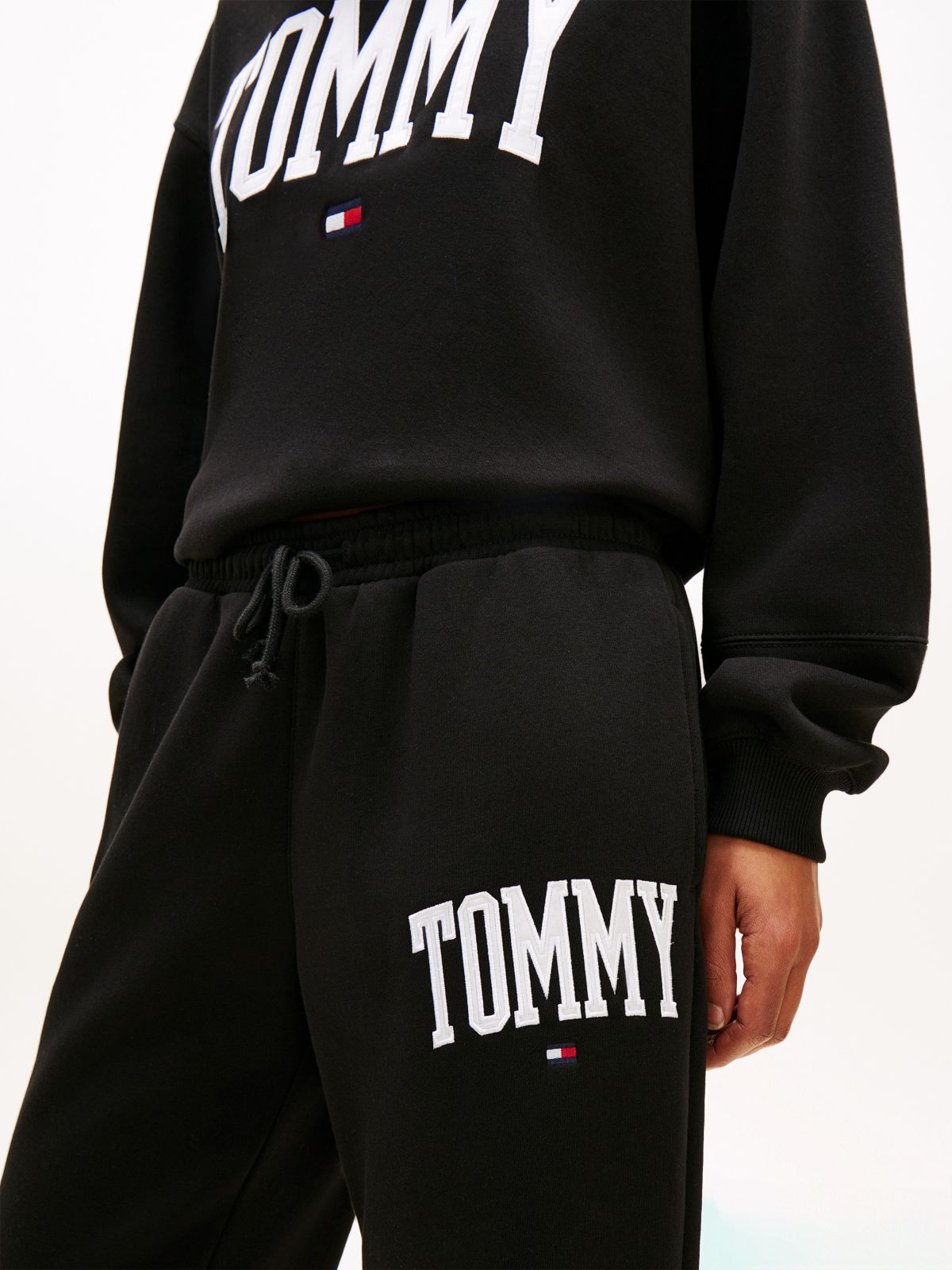 Varsity Tommy Logo Sweatpant — Black