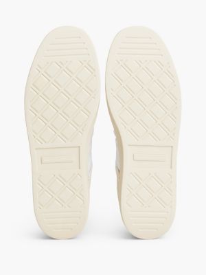 Женские кроссовки Tommy Hilfiger Monogram Mixed-Media Skater, цвет: Муслиновый — фото 5
