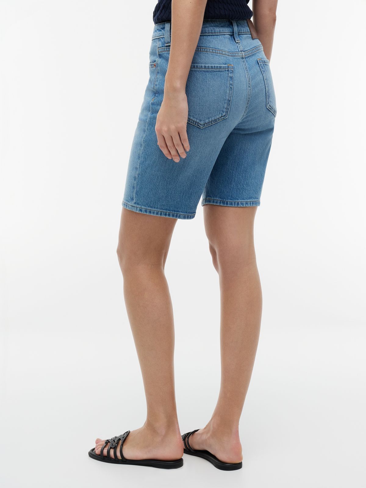 Denim 9" Bermuda Short — Medium Wash