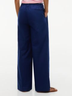 Lightweight Chino Pant — Preppy Navy 4