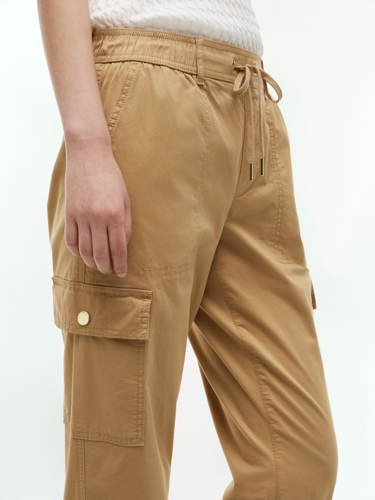 Stretch-Cotton Cargo Jogger — Classic Khaki