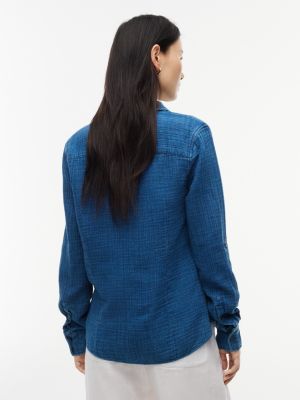 Женские рубашки Tommy Hilfiger Indigo-Dyed Cotton Gauze Pocket Shirt — фото 4