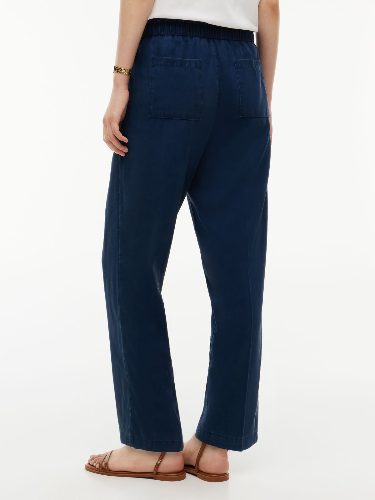 Lightweight Jogger Pant — Navy