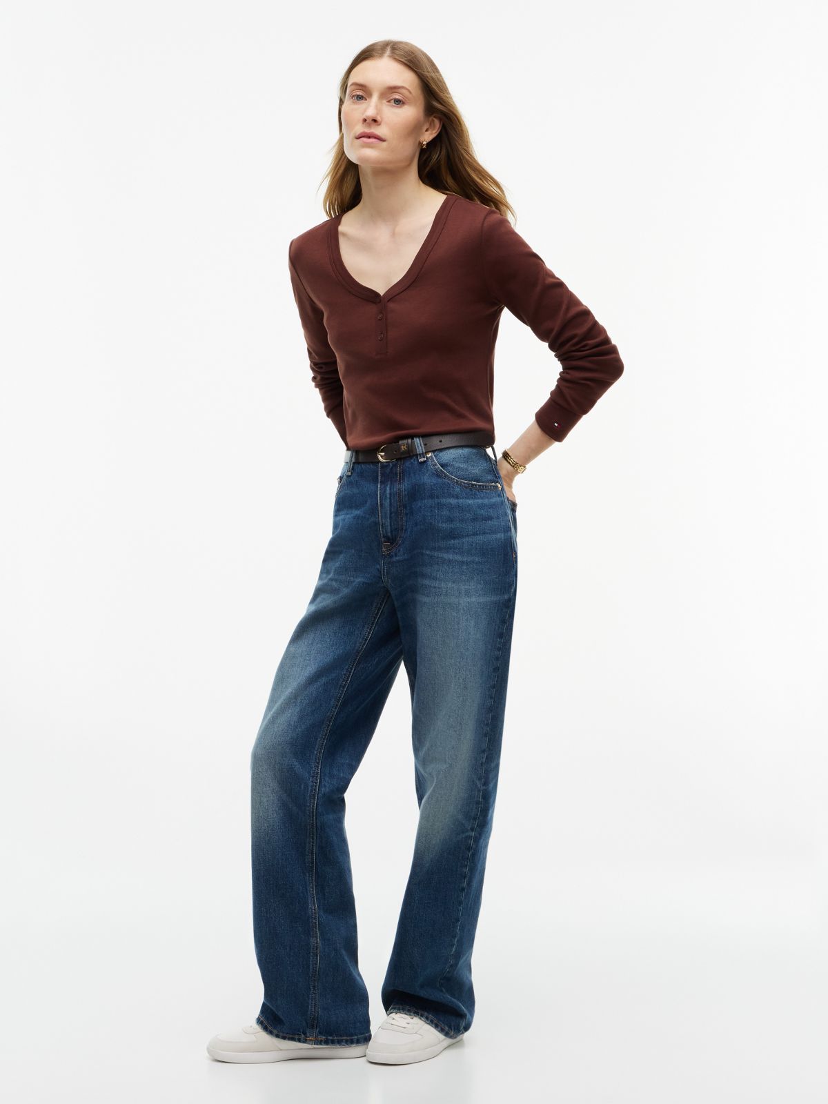 Gold-Button Rib-Knit Henley — Pure Brown