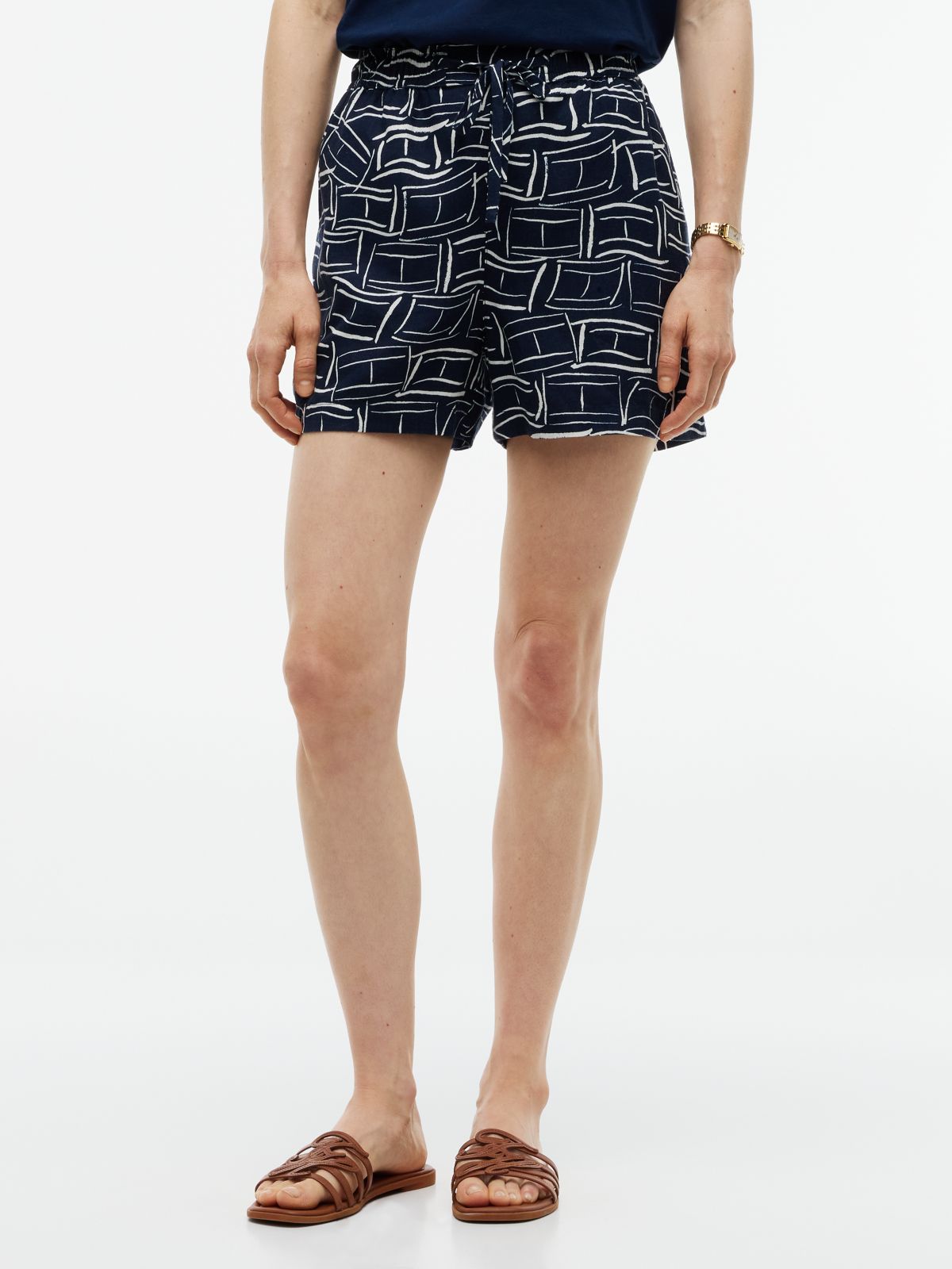 Allover Flag Linen-Blend Pull-On Short — Navy Blue