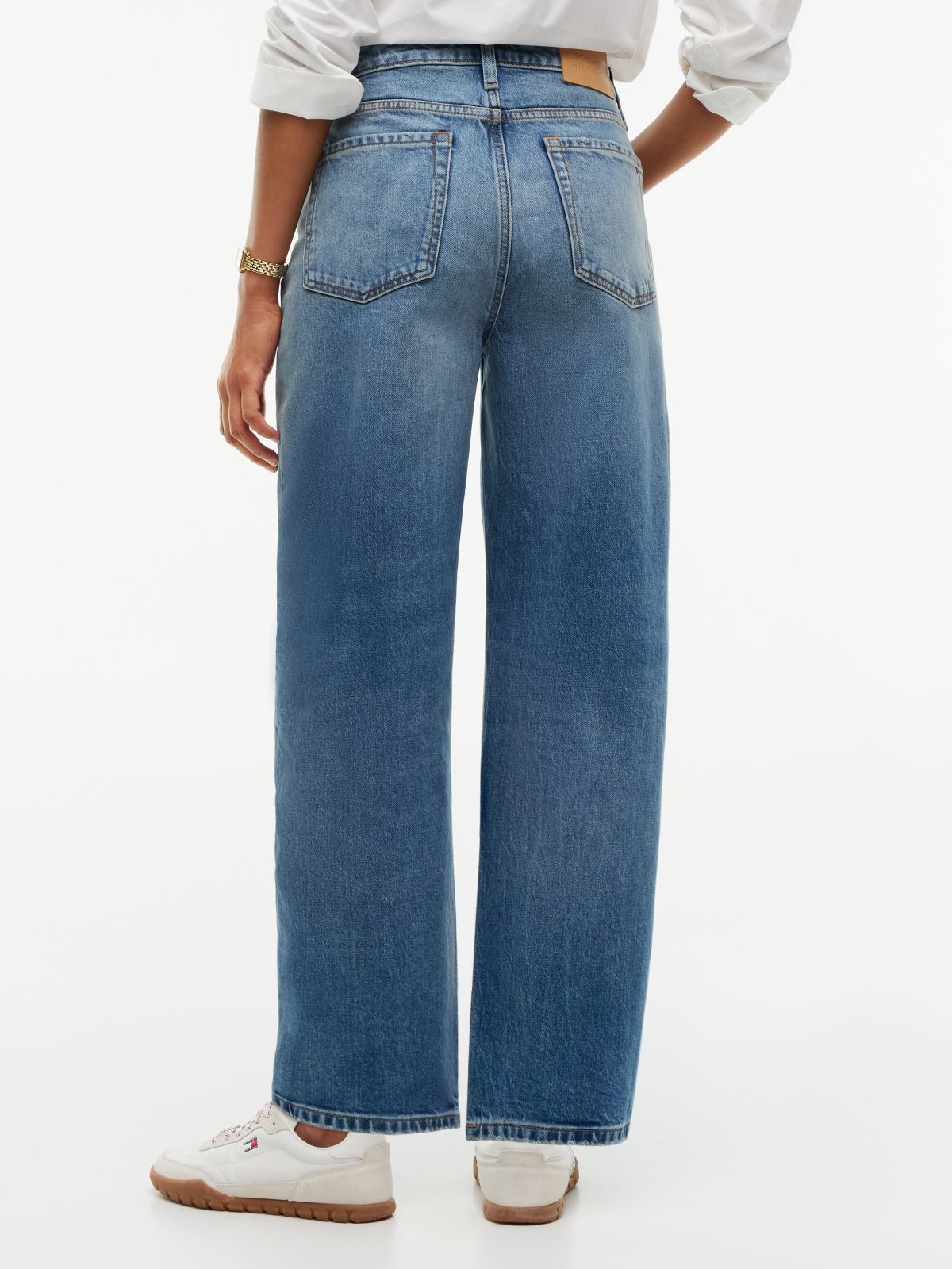 Stretch High-Rise Barrel Jean — Medium Wash
