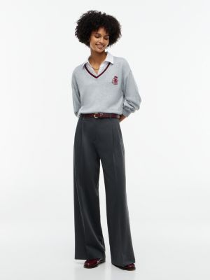 Женский свитер Tommy Hilfiger Layered-Look Crest Logo, цвет: Серый меланжевый — фото 2