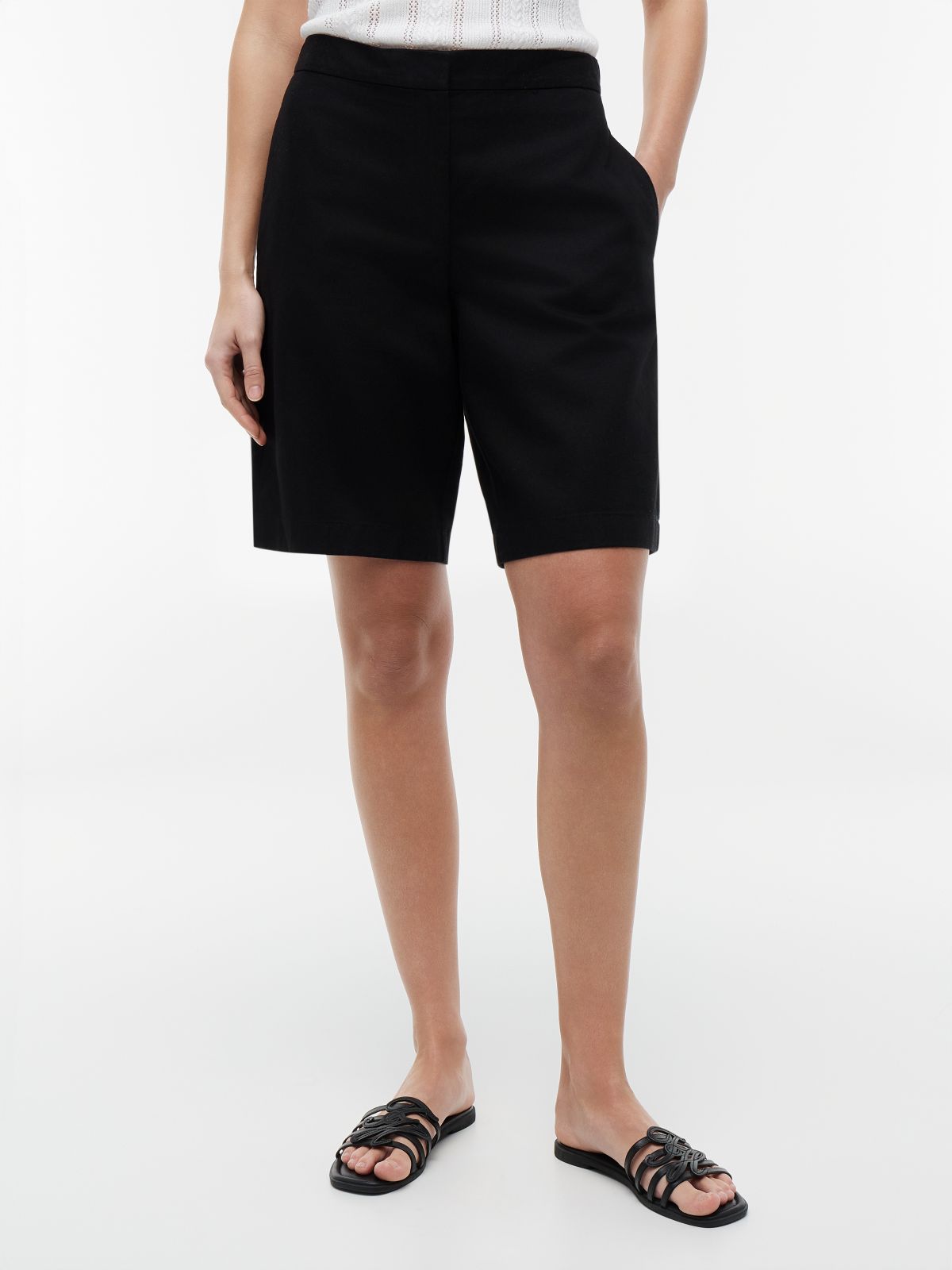 Linen-Blend 11" Bermuda Short — Black