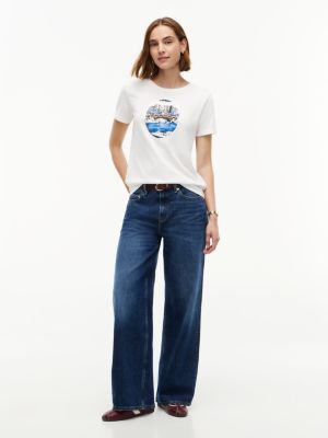 Женская футболка Tommy Hilfiger Winter Bridge Graphic, цвет: Экрю — фото 2